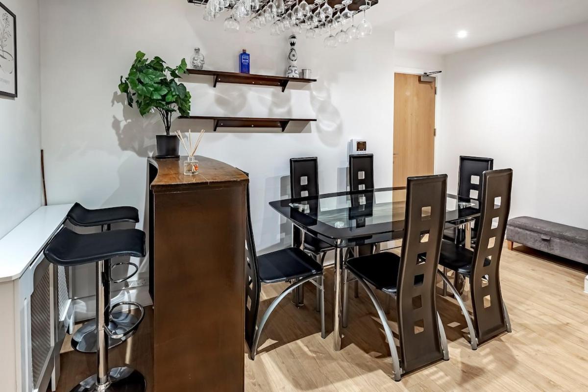 Cozy 2 Bedrooms, Devons Rd Dlr Apartament Londra
